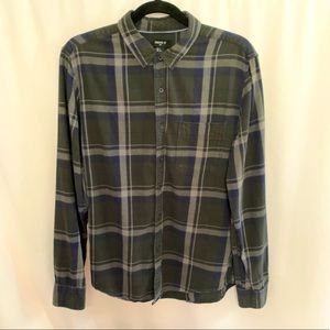 Forever 21 Men’s Plaid Flannel Button Up